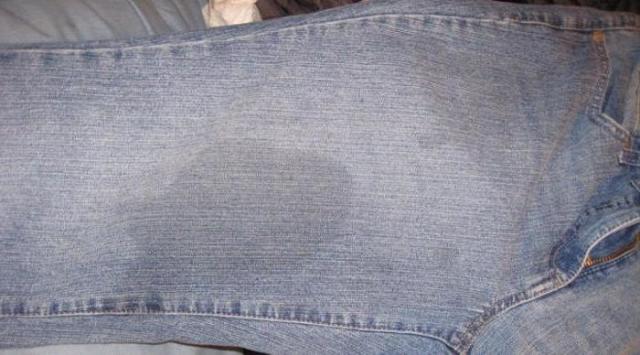 Як вивести масну пляму з джинсів: чим прибрати масну пляму, кращі способи