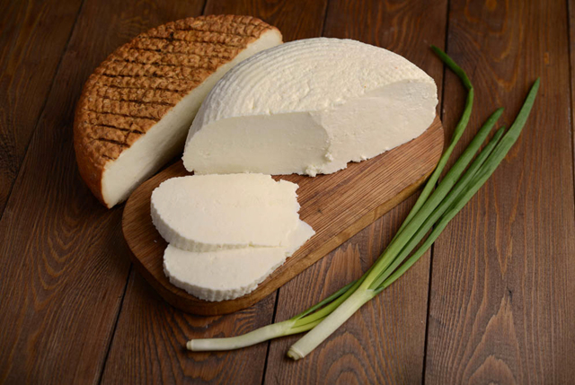 Адигейський сир: користь, рецепт і калорійність