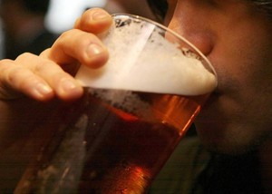 Користь і шкода пива для організму чоловіків і жінок, склад, калорійність