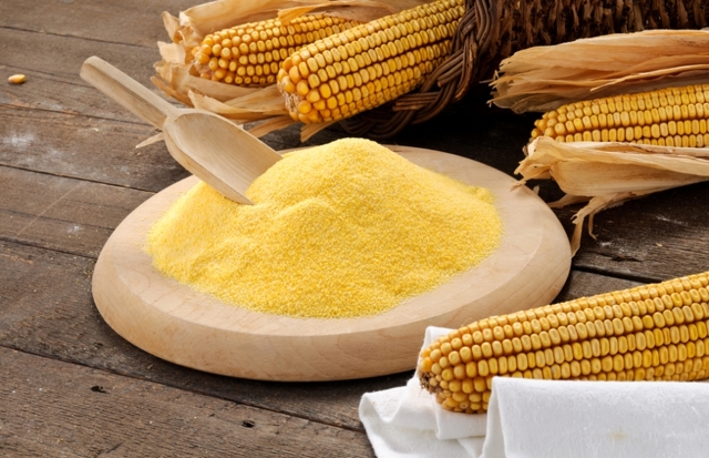 Кукурудзяне борошно: користь і шкода, калорійність, склад, відгуки