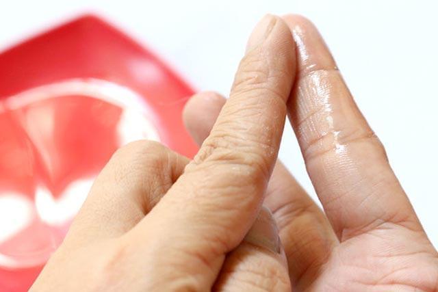Практичні поради для швидкого видалення супер клею із пальців
