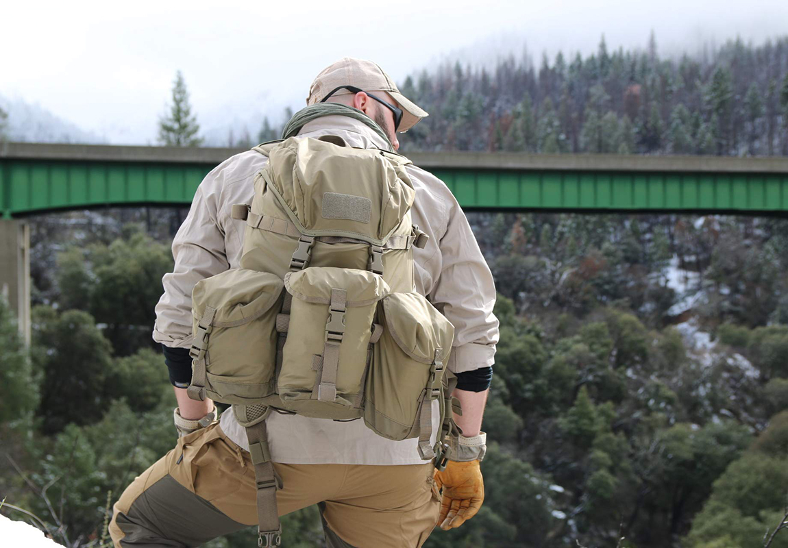 Купити тактичний одяг, рюкзак тактичний для походу в гори