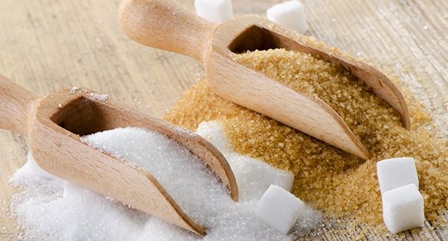 Цукор: користь і шкода, склад, скільки цукру можна вживати в день