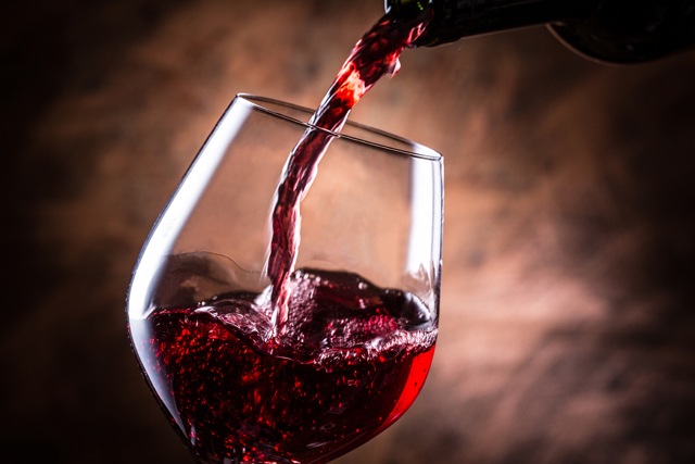 Діоксид сірки в вині: навіщо додають, вплив на організм, небезпечний чи ні, норми вмісту