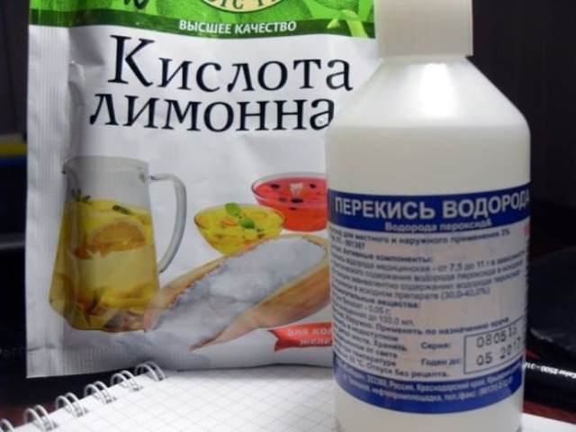 Як відмити засохлу фарбу з одягу: чим вивести старі плями, народні та хімічні способи