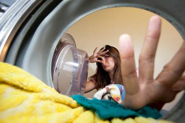 Як позбутися від запаху в пральній машині: з барабана, шланга, фільтра