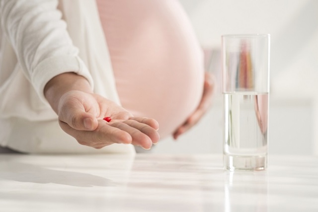 Вітаміни для вагітних у 2 триместрі: які вживати, найкращі комплекси, відгуки