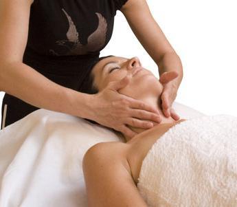 Лімфодренажний масаж: користь і шкода, техніка, відео, відгуки