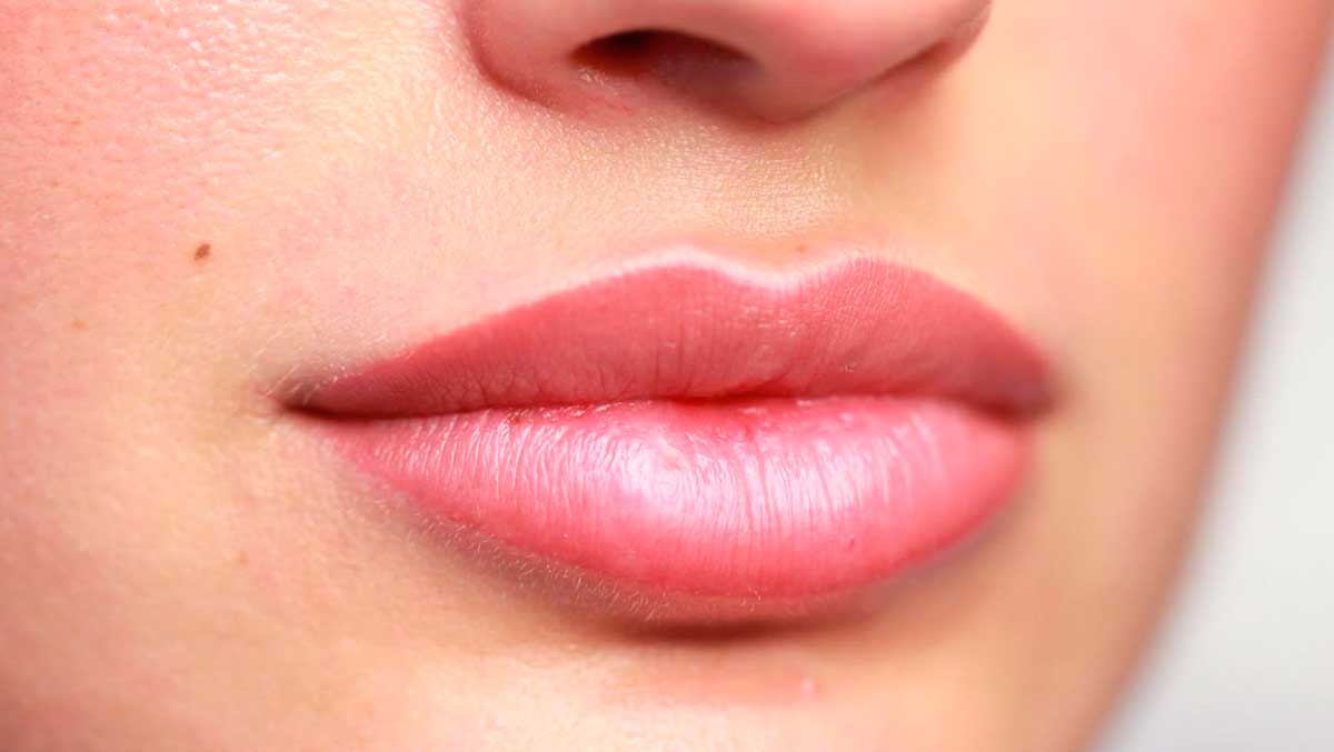 Качественный перманентный макияж губ