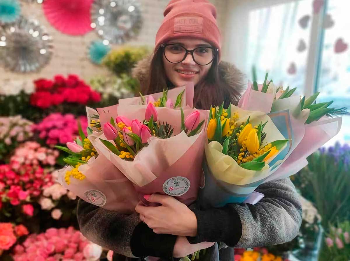 Квіти: сюрприз дівчини (Квітковий салон Juli – Київ)