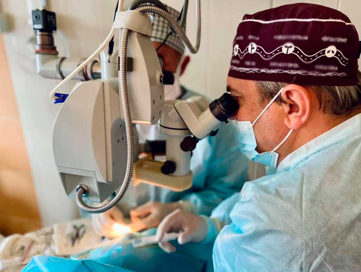 факоэмульсификация с имплантацией ИОЛ, лазерный хирург офтальмолог