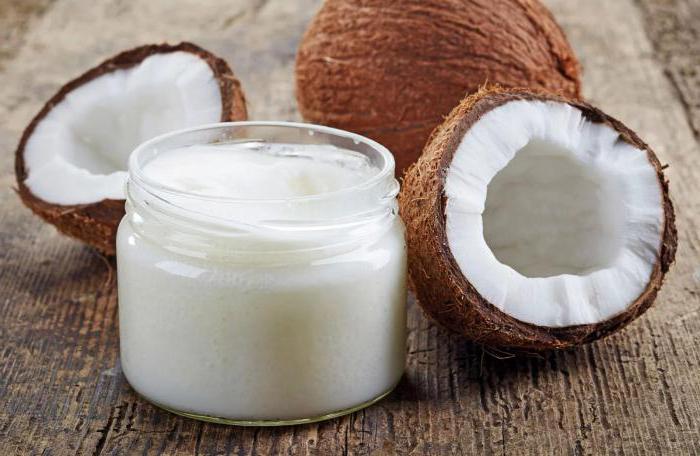 Як наносити кокосове масло на волосся