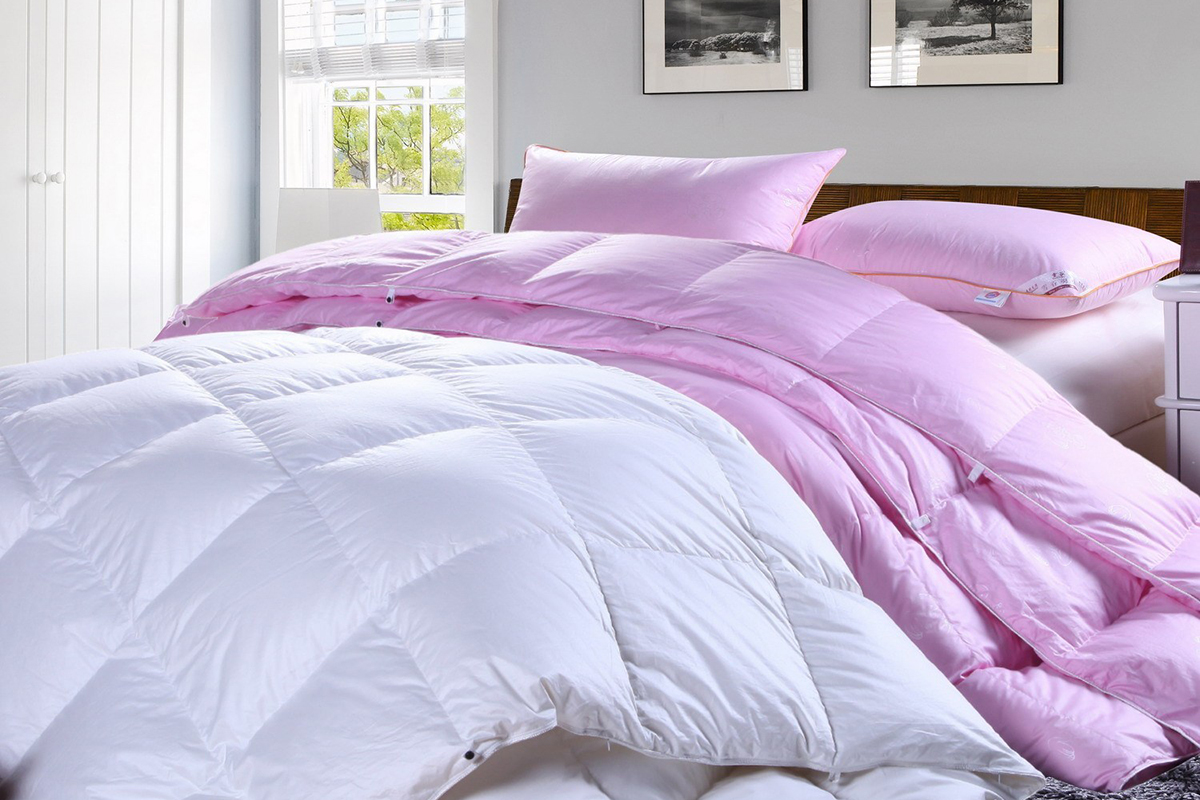 Натуральное одеяло для спальни