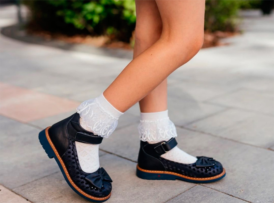 Стильные туфли для девочки (товар и фото магазина https://kinder-moda.com.ua/)